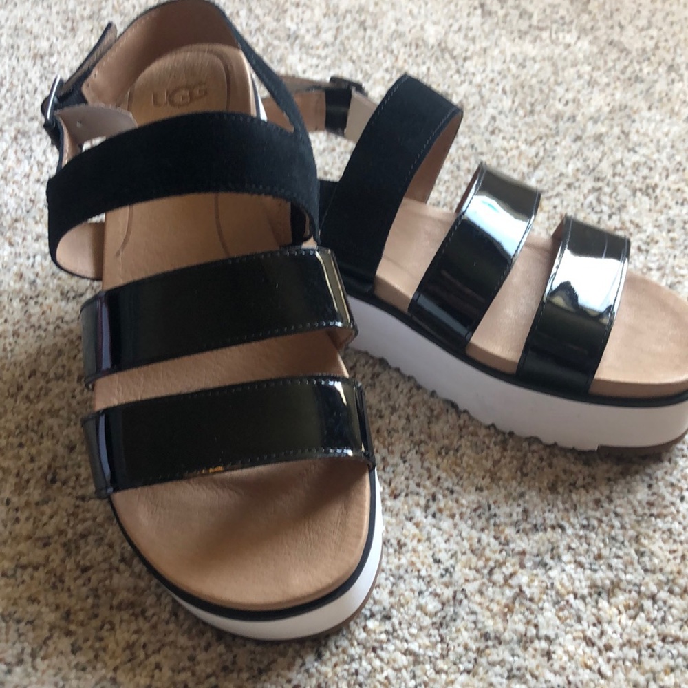 Ugg sandals NWOT